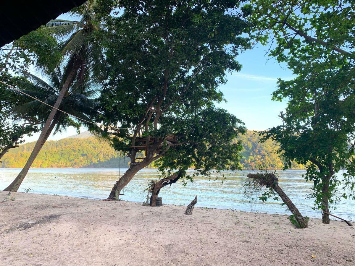 White Sands Beach Resort Lembeh Bitung Екстериор снимка