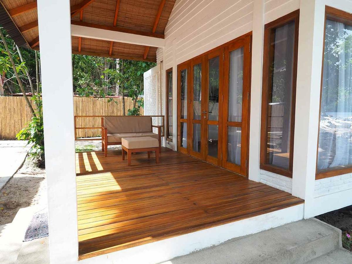 White Sands Beach Resort Lembeh Bitung Екстериор снимка
